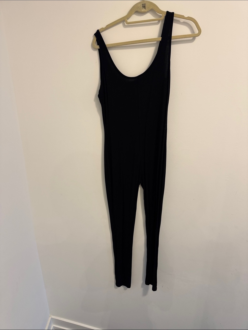 SHEIN Black Sleeveless Scoop-Neck Jumpsuit
